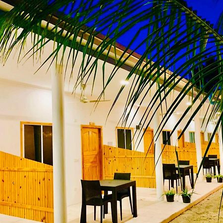 Sunny Beach Thoddoo Extérieur photo