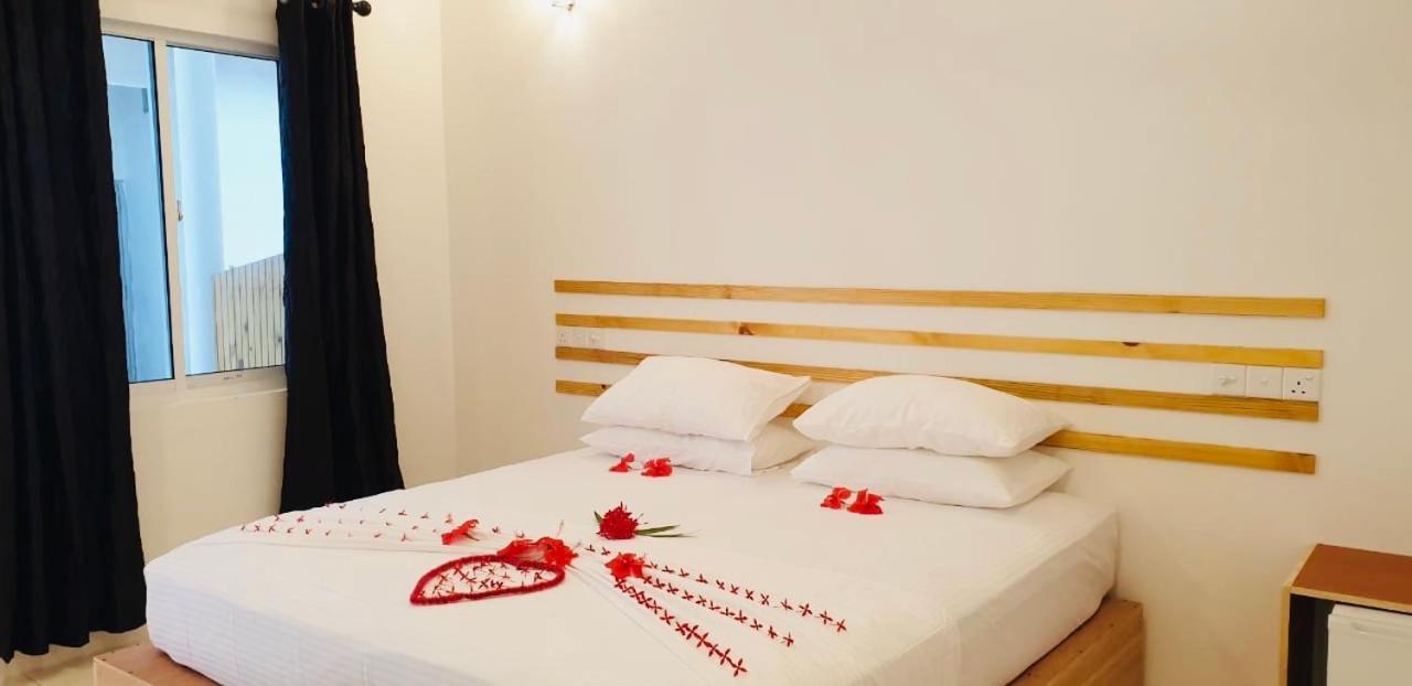 Sunny Beach Thoddoo Extérieur photo